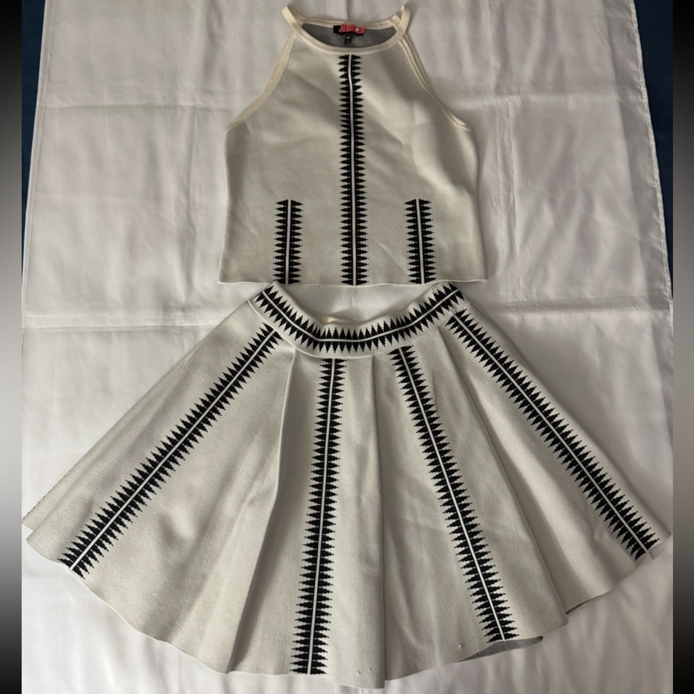 Express Patterned Matching 2p Set - Tank Top & Skirt